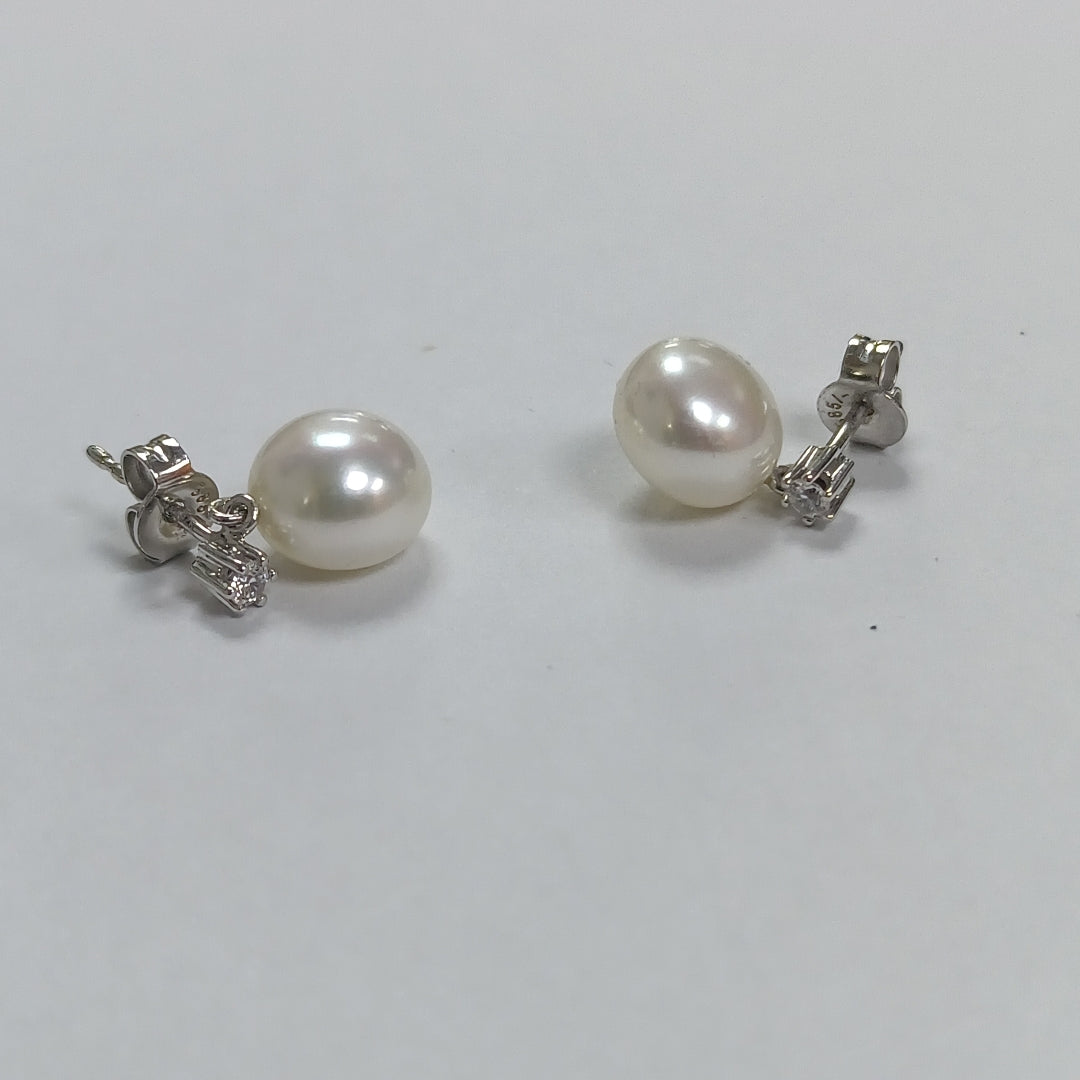 ARETES PAR ORO 14 K 2.7 GRMS (SEMINUEVO)