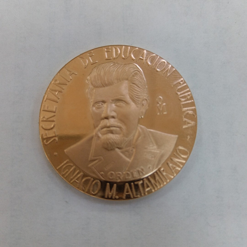 MEDALLA CONMEMORATIVA ORO 21 K 41.8 GRMS (SEMINUEVO)