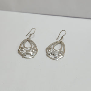 ARETES PAR PLATA 4,60 GRMS (SEMINUEVO)