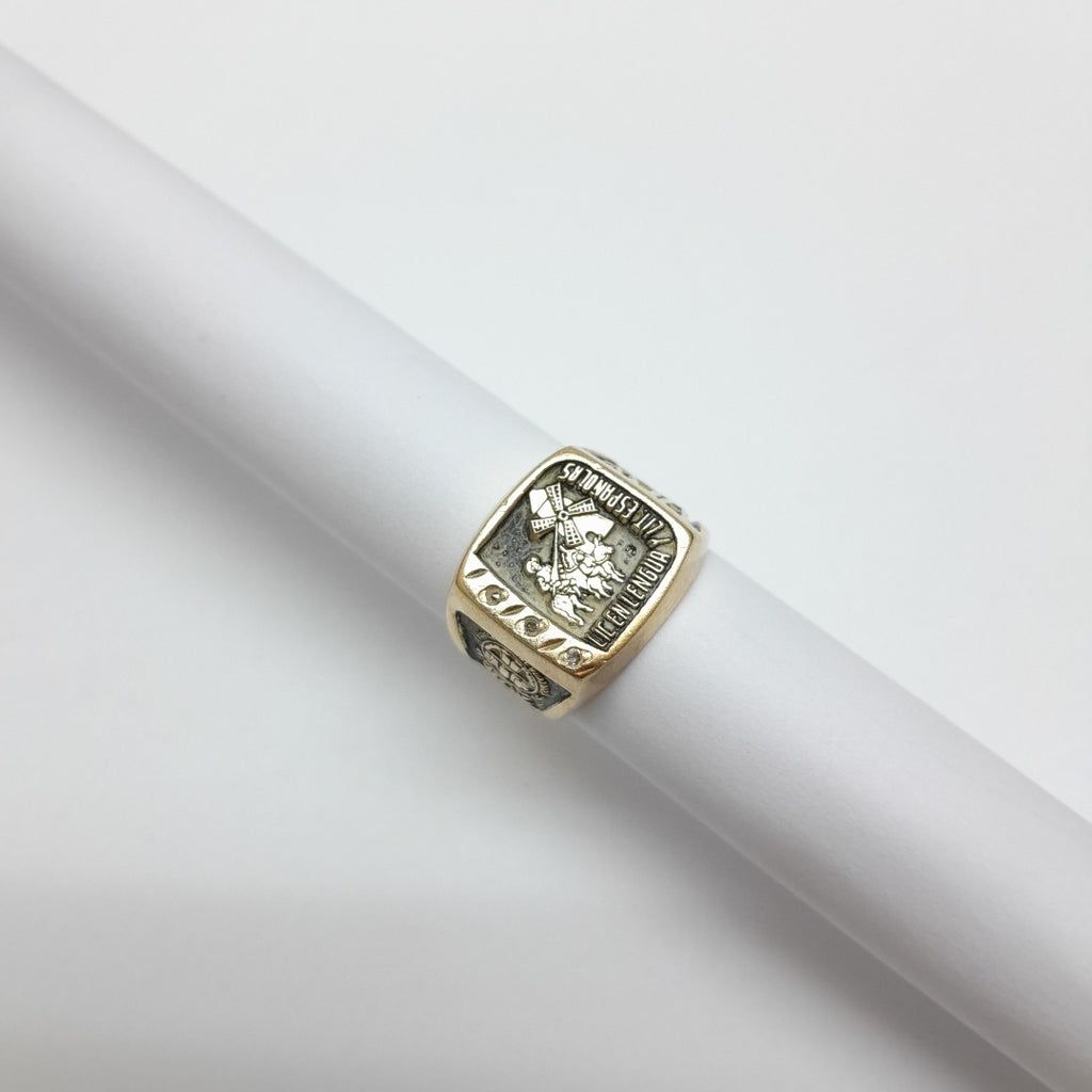 ANILLO DE GRADUACIÓN ORO 10 K 9.3 GRMS (SEMINUEVO)