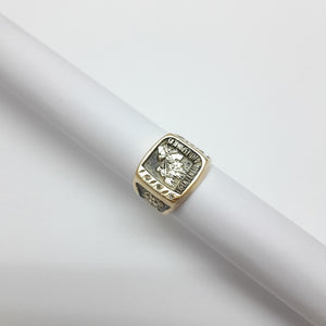 ANILLO DE GRADUACIÓN ORO 10 K 9.3 GRMS (SEMINUEVO)