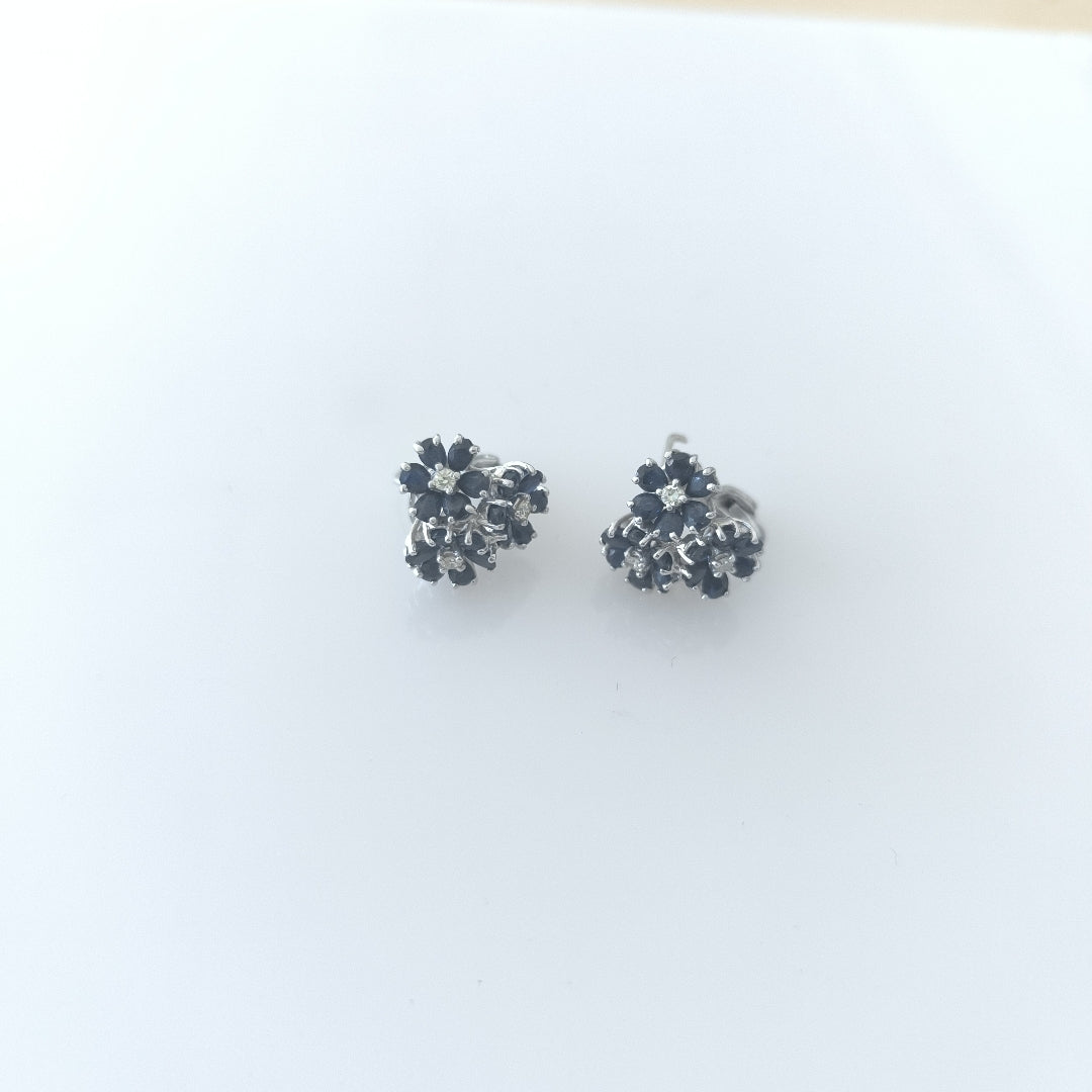 ARETES PAR ORO BLANCO 18 K 9,80 GRMS (SEMINUEVO)