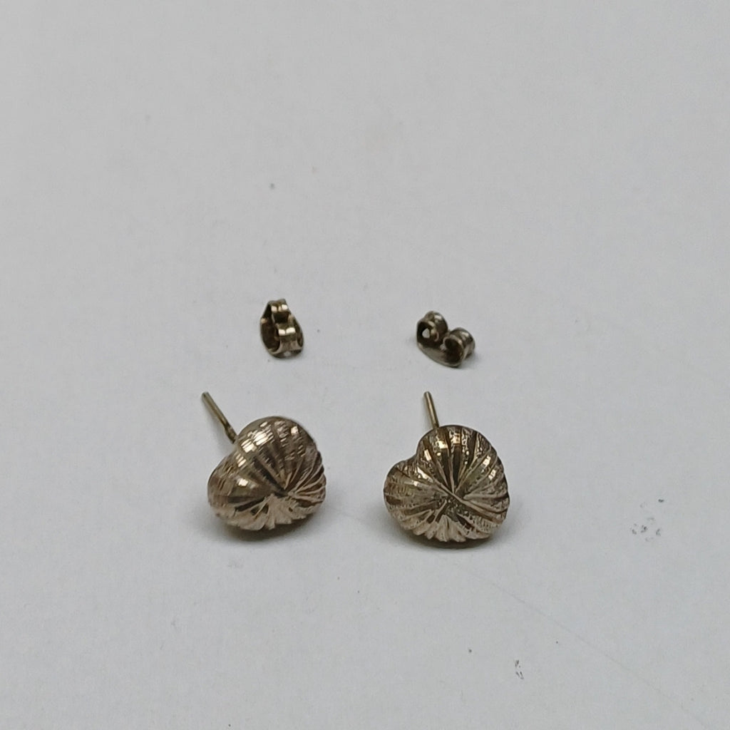 ARETES PAR PLATA 3,00 GRMS (SEMINUEVO)