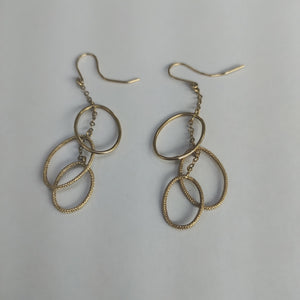 ARETES PAR ORO 14 K 2.5 GRMS (SEMINUEVO)