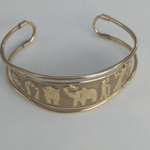 PULSERA RIGIDA ORO 10 K 9.1 GRMS (SEMINUEVO)