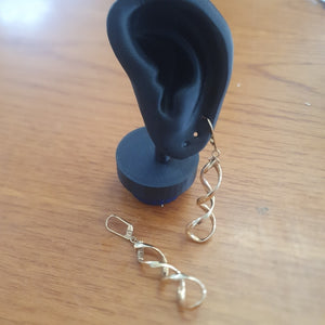 ARETES PAR ORO 14 K 2.7 GRMS (SEMINUEVO)