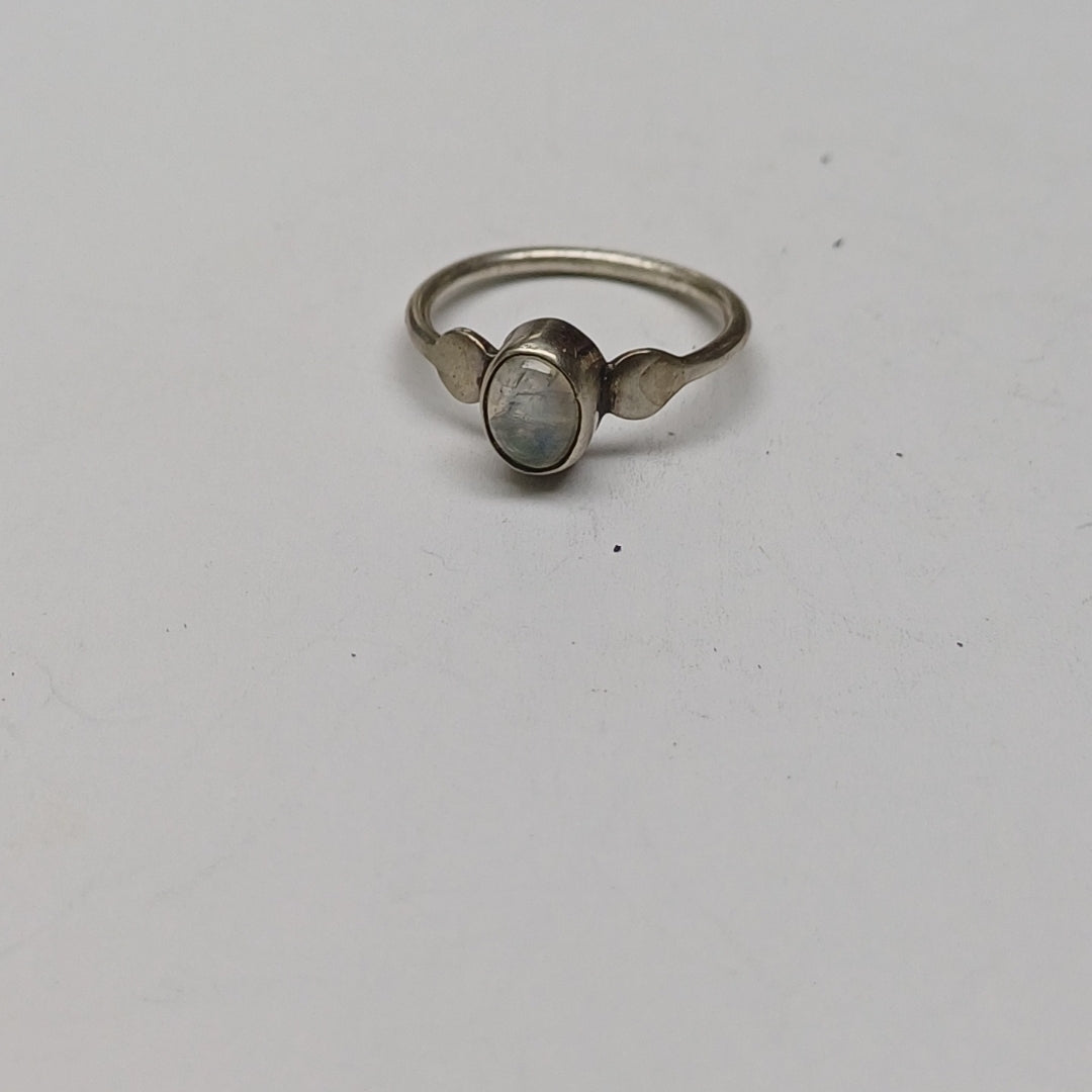 ANILLITO PLATA 1.9 GRMS (SEMINUEVO)