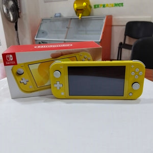 CONSOLA DE VIDEOJUEGO NINTENDO SWITCH 32 GB (SEMINUEVO)