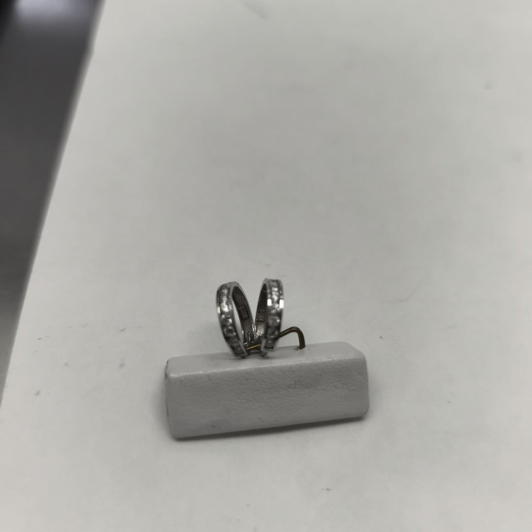 ARRACADAS PAR ORO BLANCO 14 K 1.1 GRMS (SEMINUEVO)