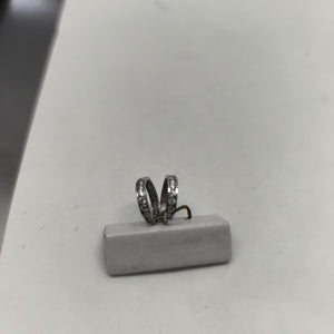 ARRACADAS PAR ORO BLANCO 14 K 1.1 GRMS (SEMINUEVO)