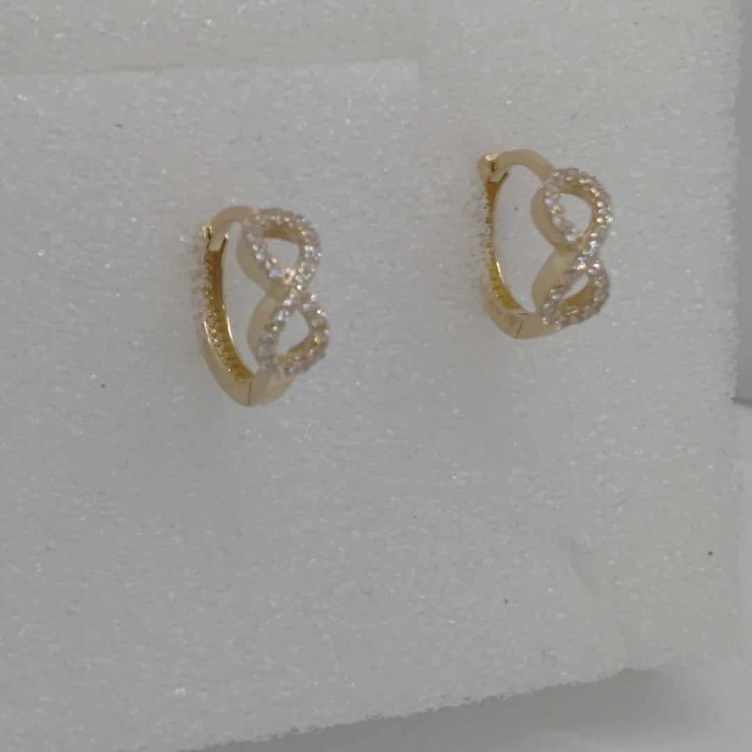 HUGGIES ORO 14K 1.8 (NUEVO)
