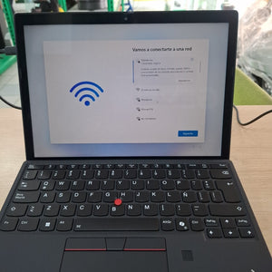 TABLETA LENOVO THINKPAD X12 DETACHABLE GEN 2 (2025) 256 GB SSD 32 GB RAM (SEMINUEVO)