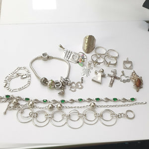 ANILLITO, ANILLO, ARETES PAR, CADENA, CRUCIFIJO, CRUZ, DIJE, PULSERA PLATA 186.1 GRMS (SEMINUEVO)
