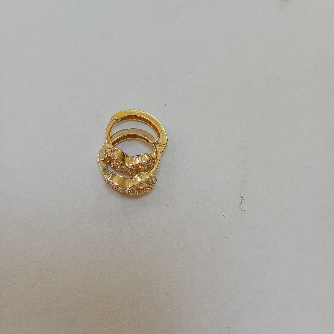 HUGGIES ORO 14K 1.8 (NUEVO)