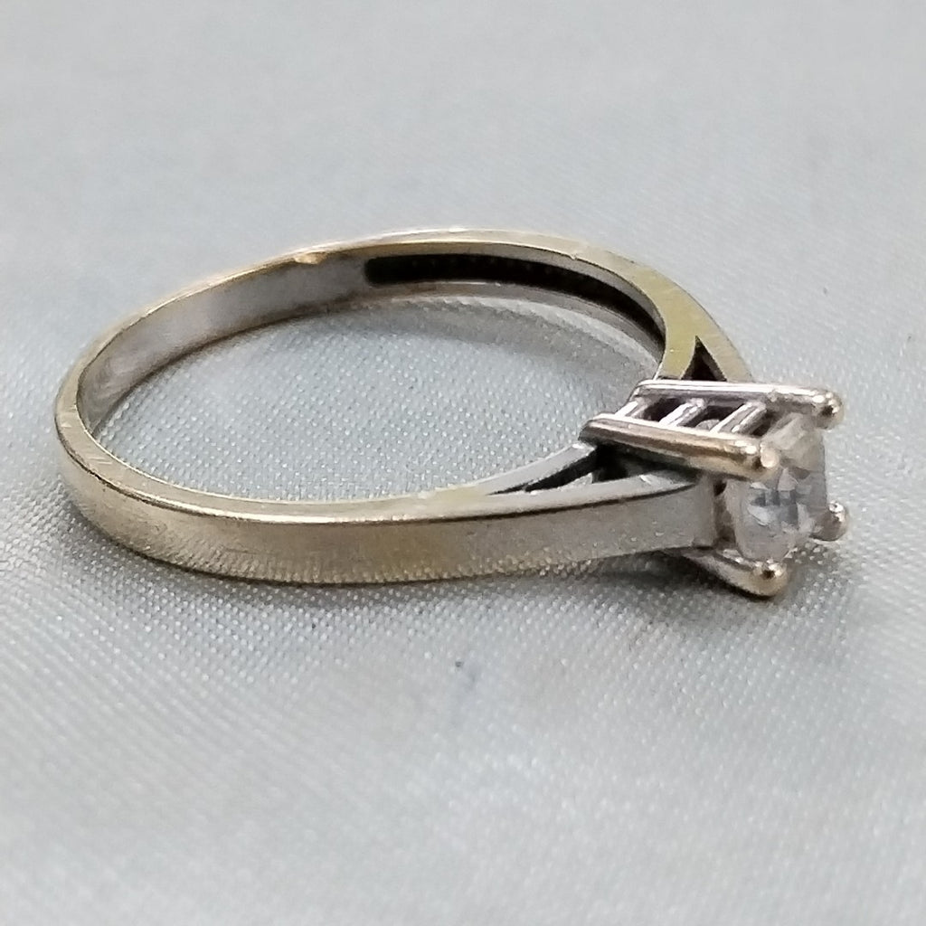 SOLITARIO ORO, ORO BLANCO 14 K 2 GRMS (SEMINUEVO)