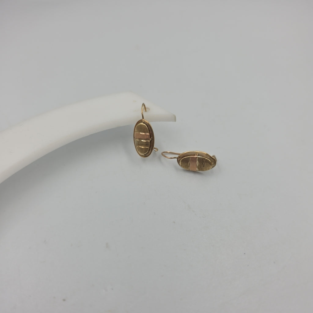 ARETES PAR ORO 8 K 1.1 GRMS (SEMINUEVO)