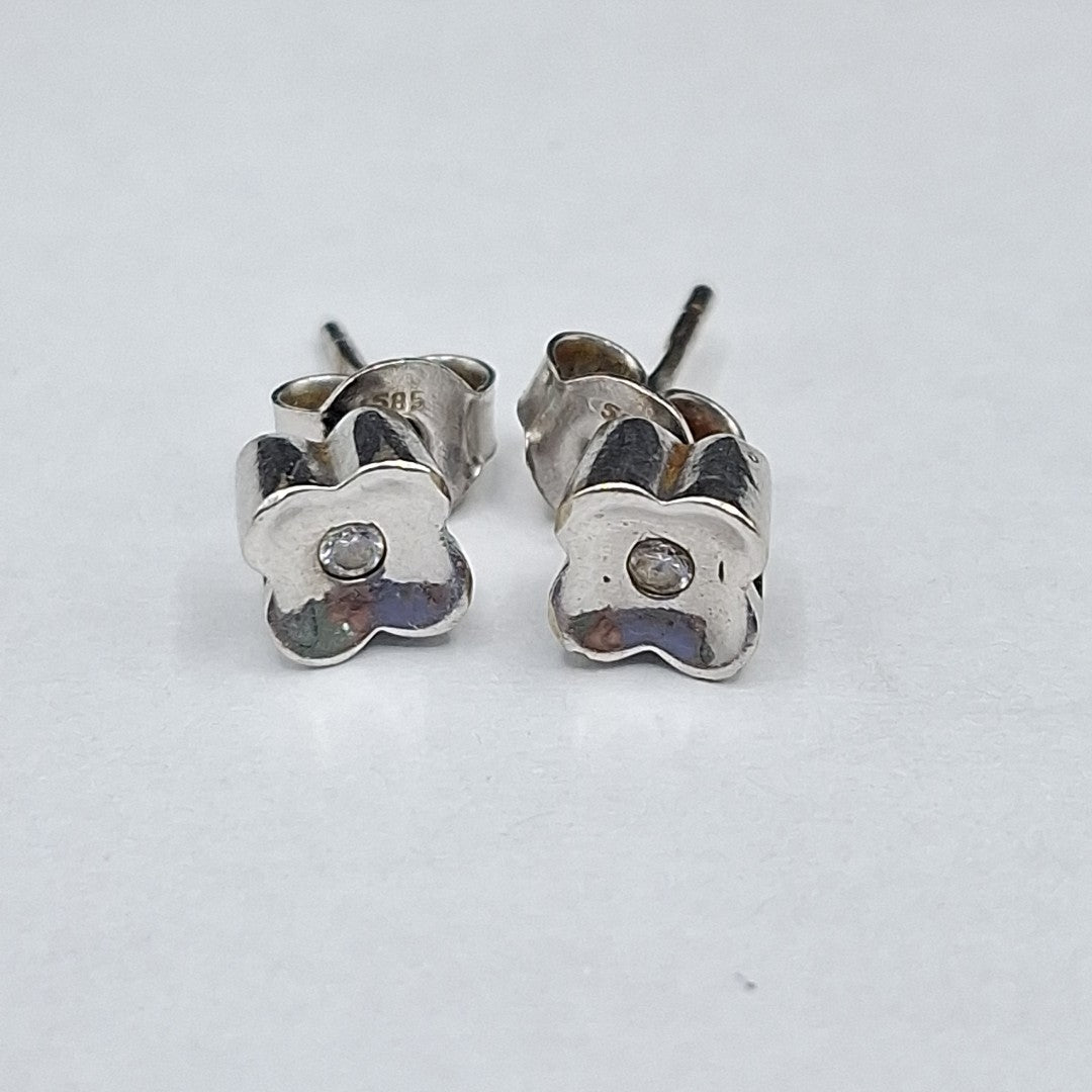 BROQUELES PAR ORO, ORO BLANCO 14 K 1.7 GRMS (SEMINUEVO)