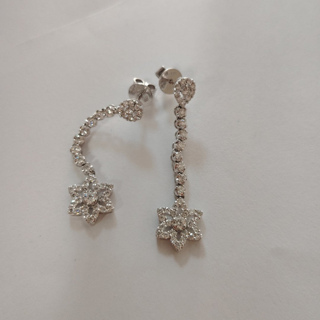 ARETES PAR ORO BLANCO 18 K 5,20 GRMS (SEMINUEVO)