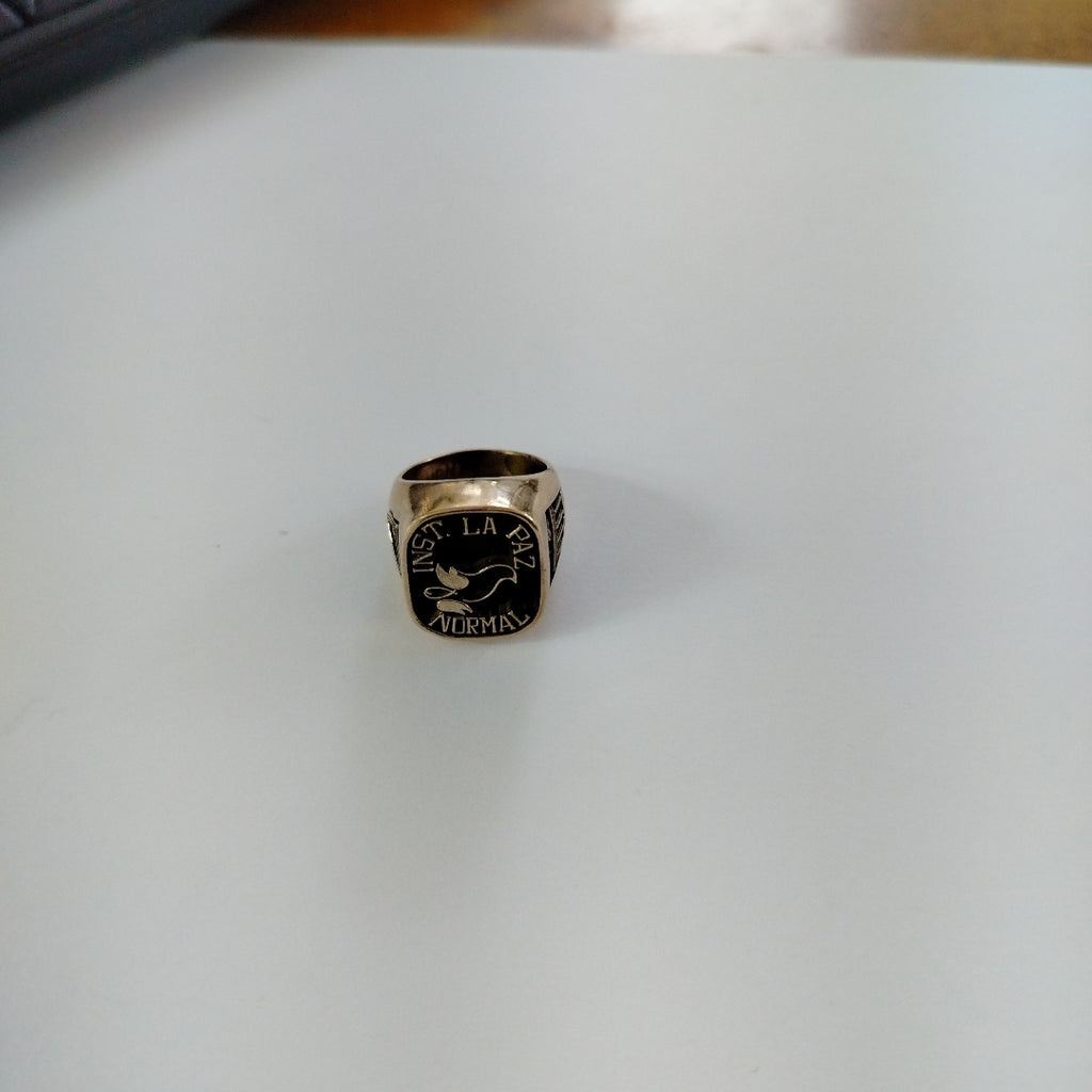 ANILLO DE GRADUACIÓN ORO 8 K 13.8 GRMS (SEMINUEVO)