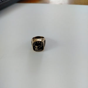 ANILLO DE GRADUACIÓN ORO 8 K 13.8 GRMS (SEMINUEVO)