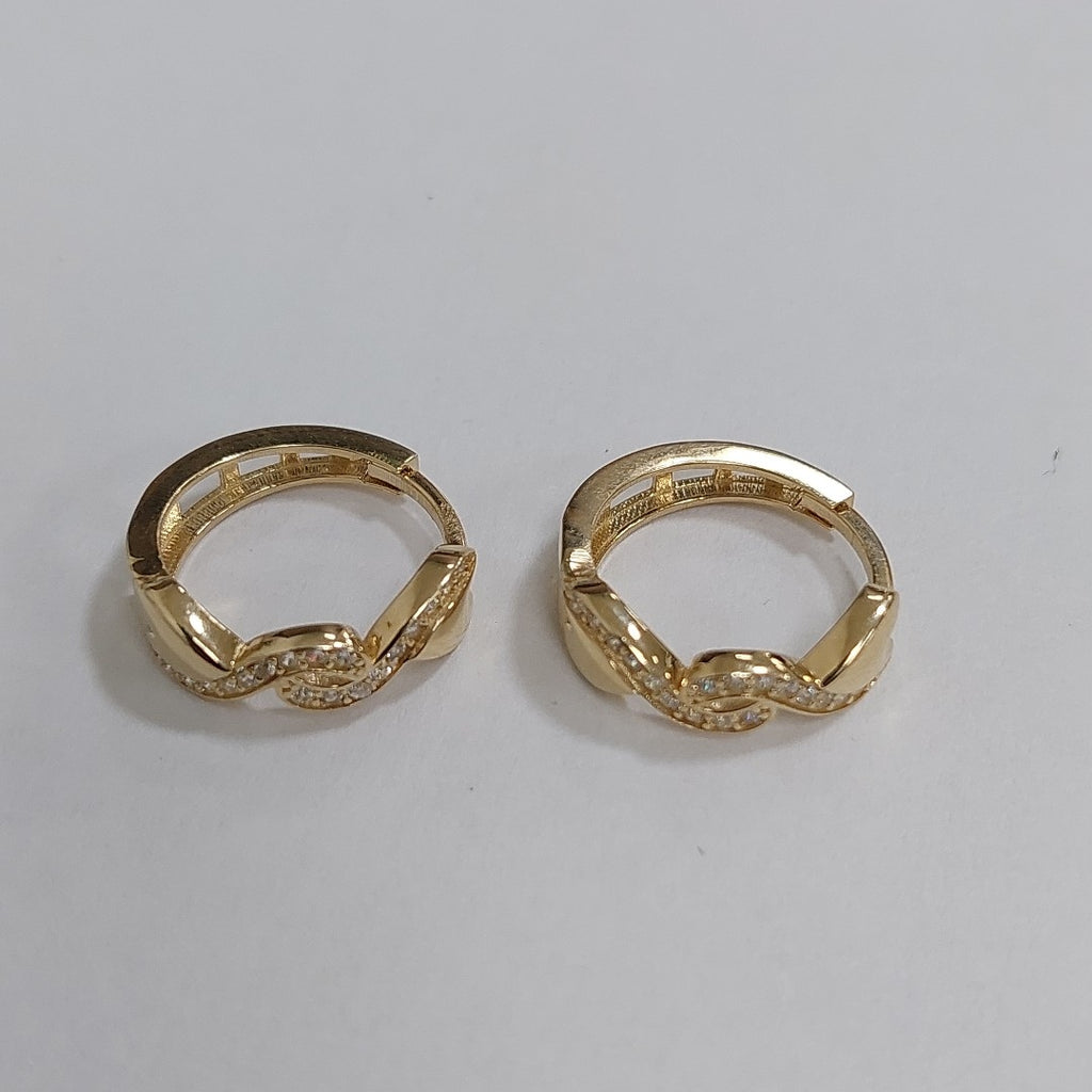 HUGGIES ORO 14K 2.7 (NUEVO)