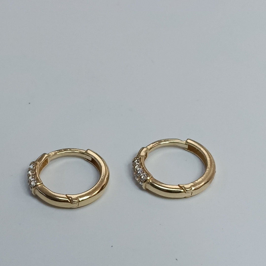 HUGGIES ORO 14K 1.4 (NUEVO)