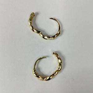 HUGGIES ORO 14K 2.1 (NUEVO)