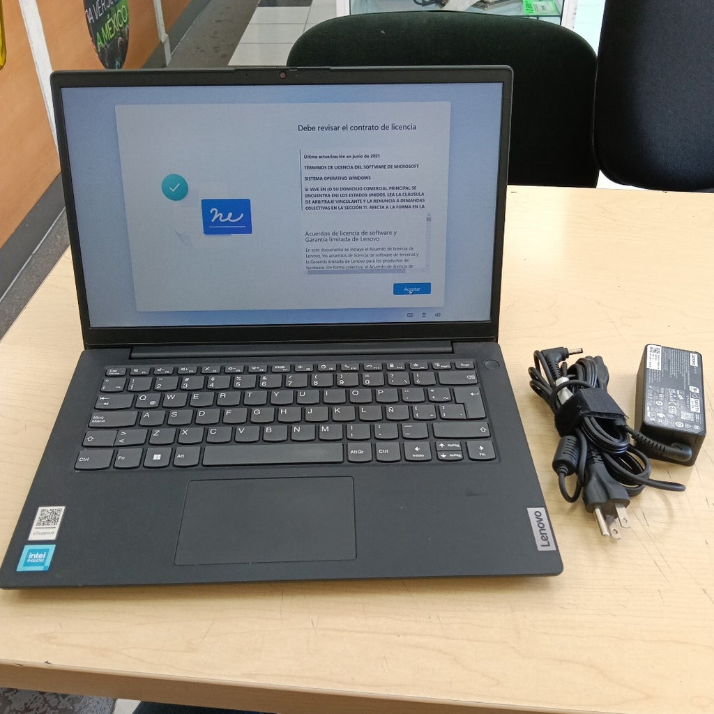 LAPTOP LENOVO V14 G2 IJL (2023) 128 GB SSD 4 GB RAM (SEMINUEVO)