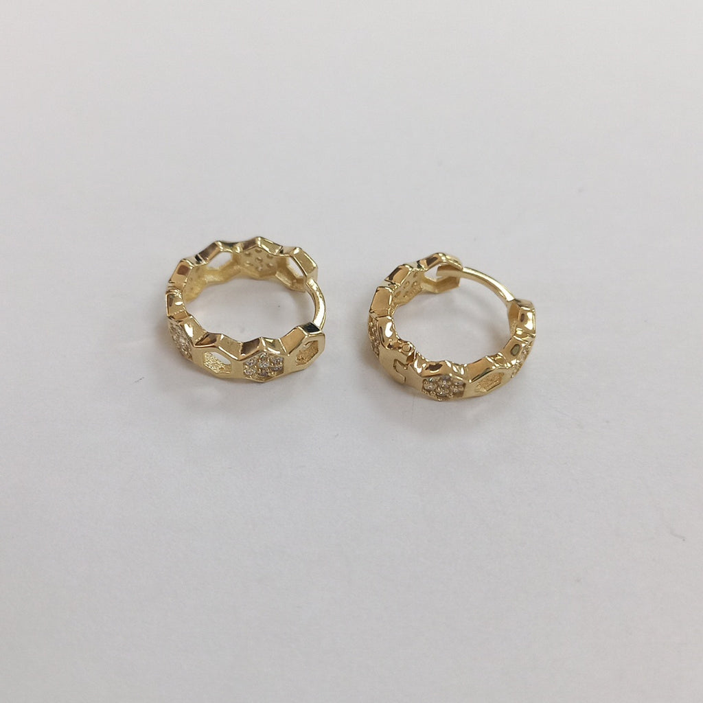 ARETES HUGGIES HEXAGONALES C CIRCONIAS 14K 2.5 GR (NUEVO)