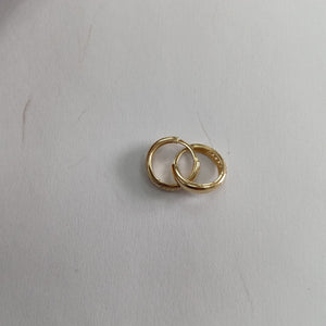 HUGGIES ORO 14K 1.5 (NUEVO)