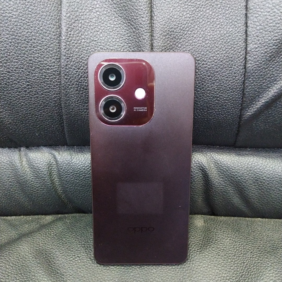 CELULAR OPPO A40 CPH2669 (2024) 256 GB 4 GB RAM (SEMINUEVO)