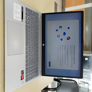 LAPTOP HP 15-FC0070LA(2024) 512 GB SSD 16 GB RAM (SEMINUEVO)