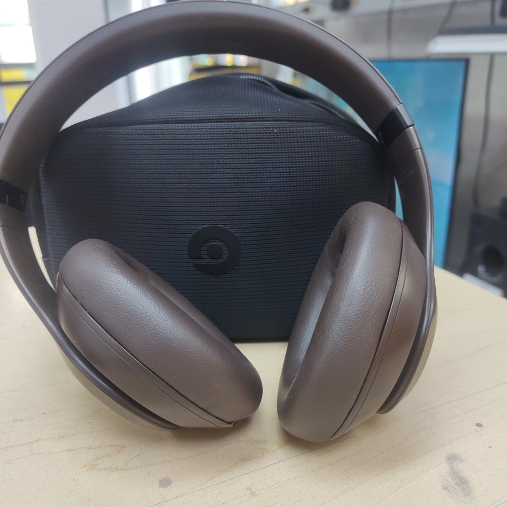 AUDIFONOS BEATS STUDIO PRO INALAMBRICO OVER EAR (SEMINUEVO)