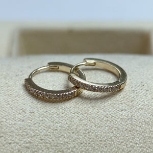 HUGGIES ORO 14K 1.2 (NUEVO)
