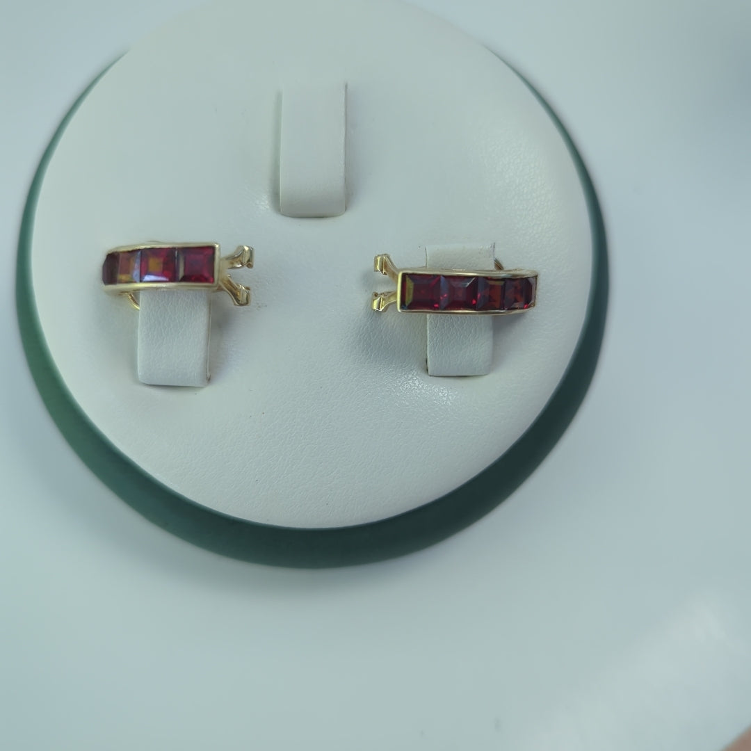 ARETES PAR ORO 14 K 3.9 GRMS (SEMINUEVO)