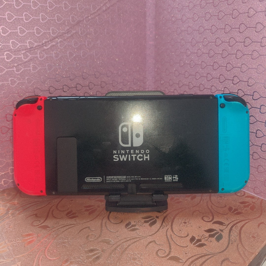 CONSOLA DE VIDEOJUEGO NINTENDO SWITCH 32 GB (SEMINUEVO)