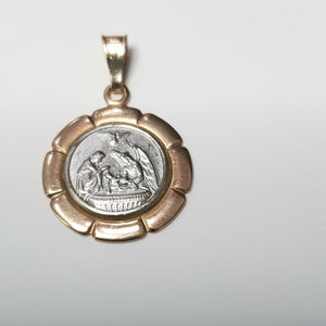 MEDALLA RELIGIOSA ORO COMBINADO 10 K 2.9 GRMS (SEMINUEVO)