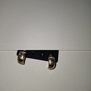 ARETES PAR ORO 14 K 1.5 GRMS (SEMINUEVO)