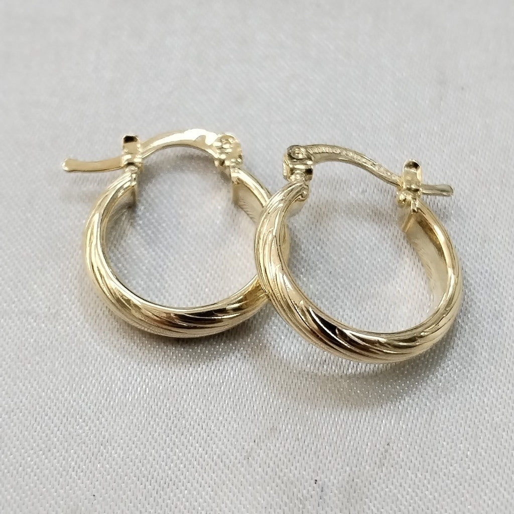 ARETES ARRACADA ASTRIADA 14K 1.6 GR (NUEVO)