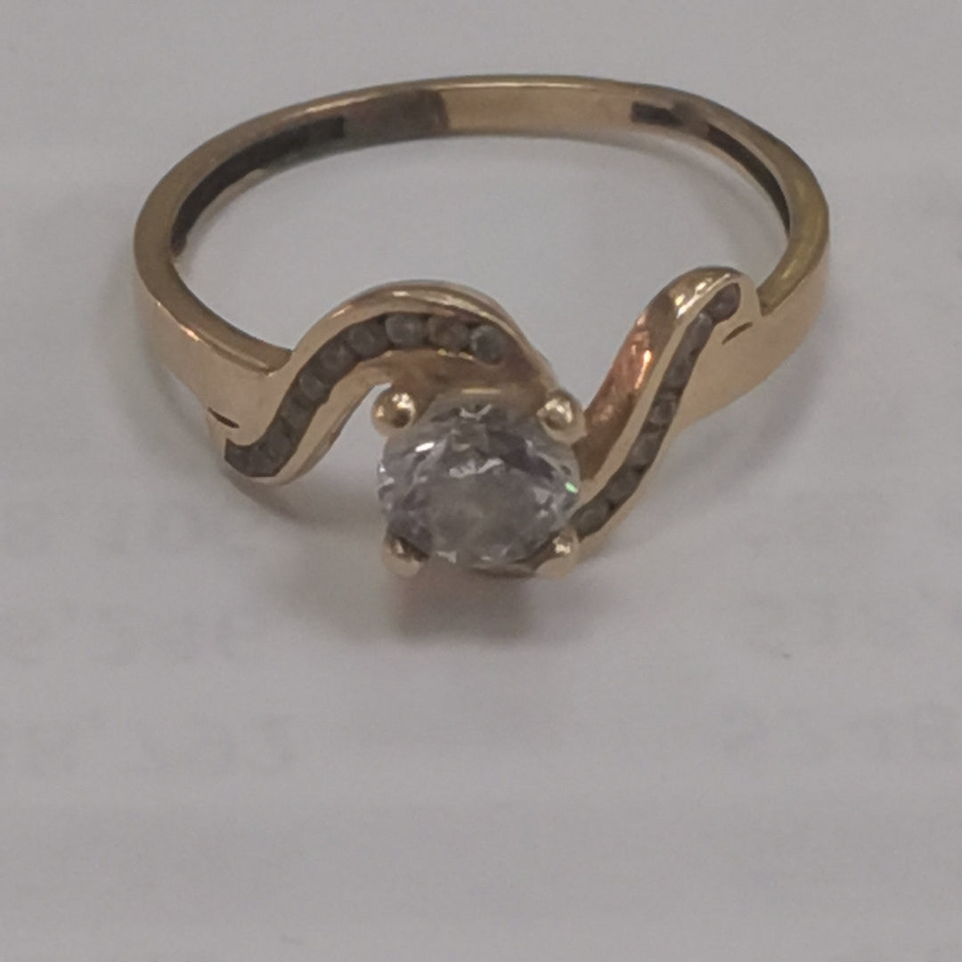 SOLITARIO ORO 14 K 2.2 GRMS (SEMINUEVO)