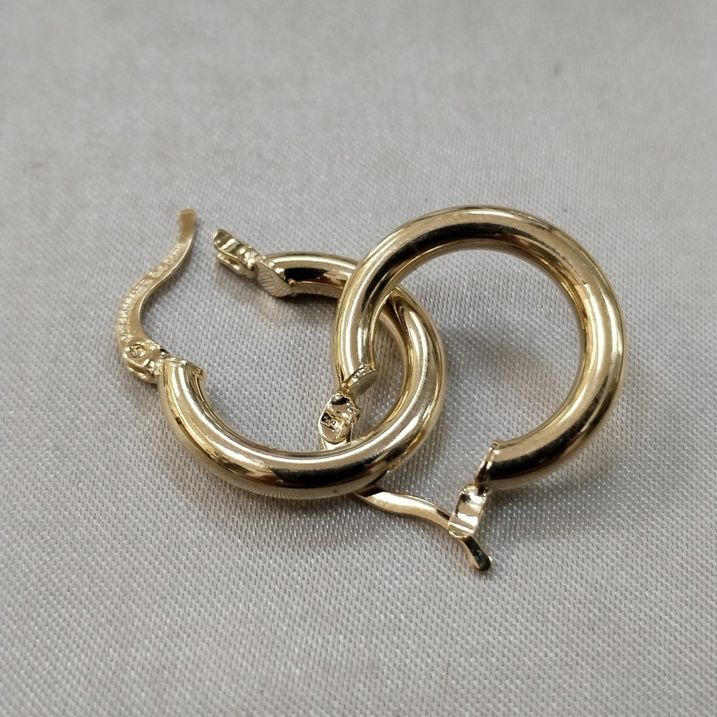 ARETES TEJIDO ARRACADAS LISAS 14K 1.6 GR (NUEVO)