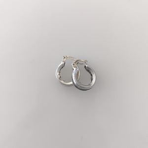 ARRACADAS PAR PLATA 3.3 GRMS (SEMINUEVO)