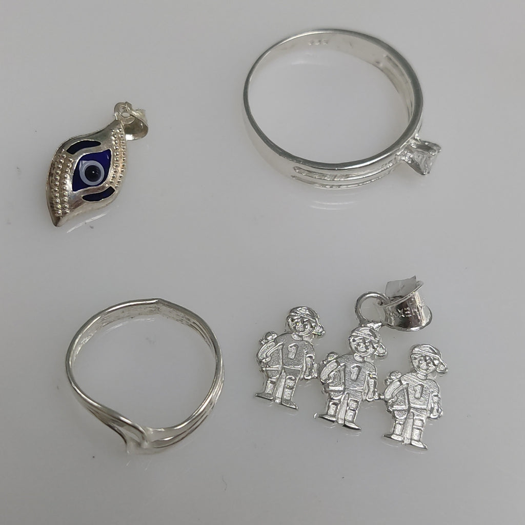 ANILLITO, DIJE PLATA 5 GRMS (SEMINUEVO)