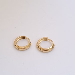 HUGGIES ORO 14K 1.9 (NUEVO)