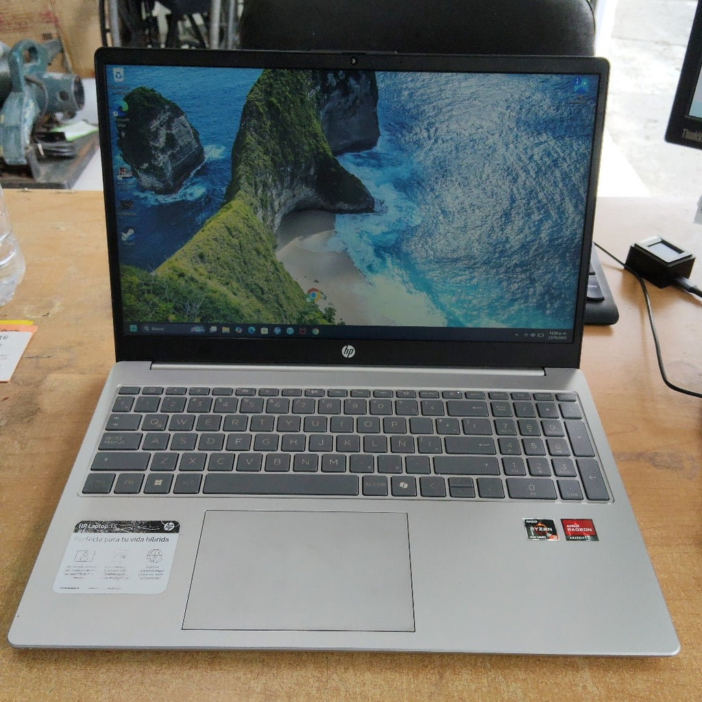 LAPTOP HP 15-FC0240LA (2026) 512 GB SSD 8 GB RAM (SEMINUEVO)