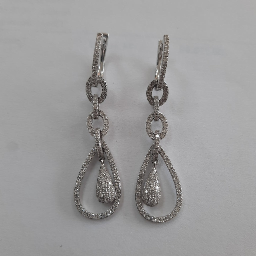 ARETES PAR ORO BLANCO 14 K 5.5 GRMS (SEMINUEVO)