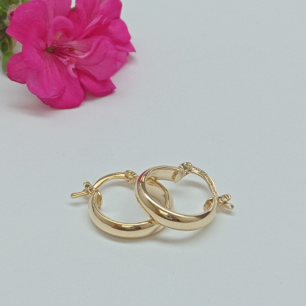 ARETES ARRACADA LISA 14K 1.8 GR (NUEVO)