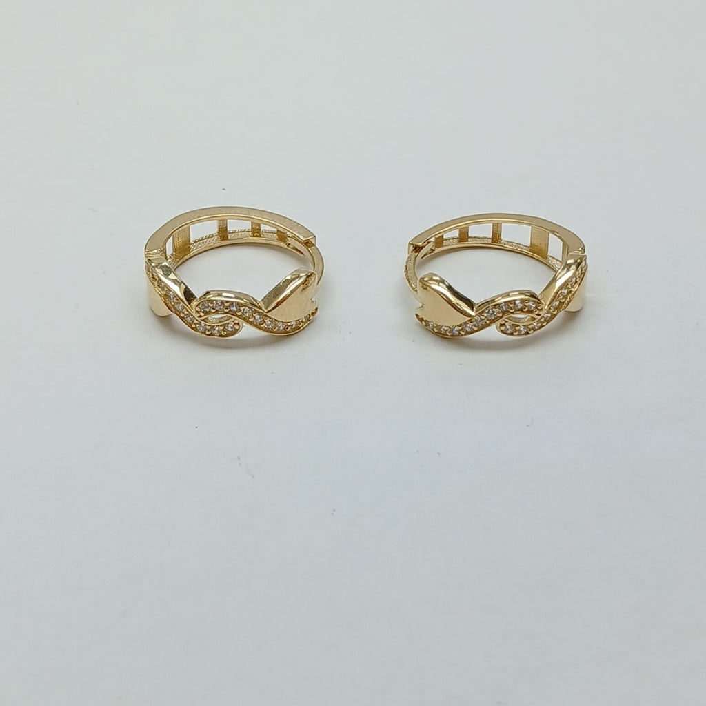 HUGGIES ORO 14K 2.4 (NUEVO)