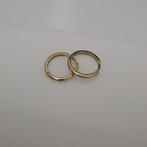 ARETES HUGGIES C CIRCONIA 14K 1.8 GR (NUEVO)
