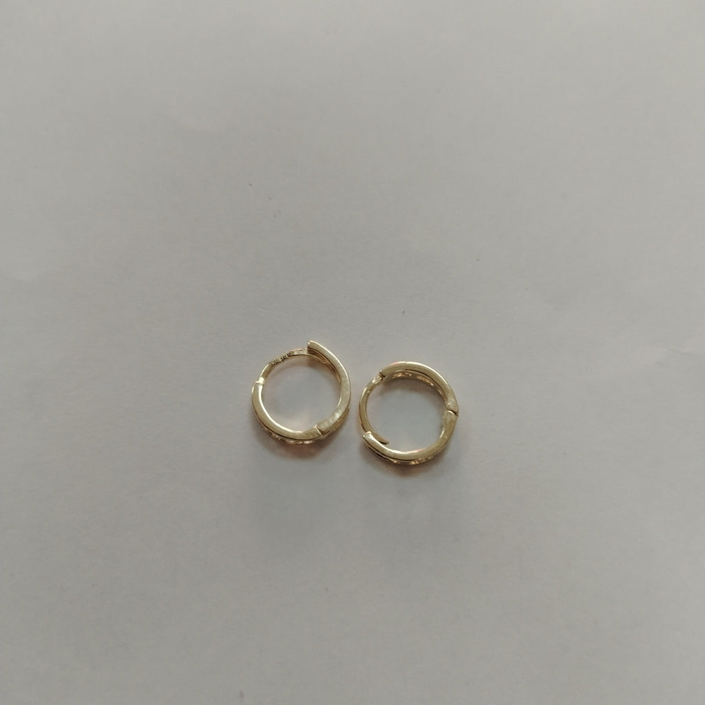 ARETES HUGGIES C CIRCONIA 14K 1.2 GR (NUEVO)